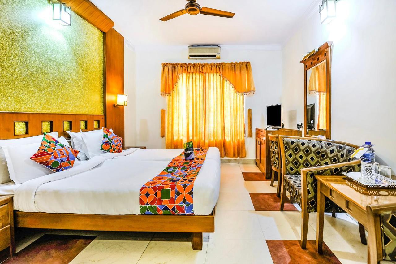 Fabhotel Kangappadan Residency Ramavarmapuram Thrissur Buitenkant foto